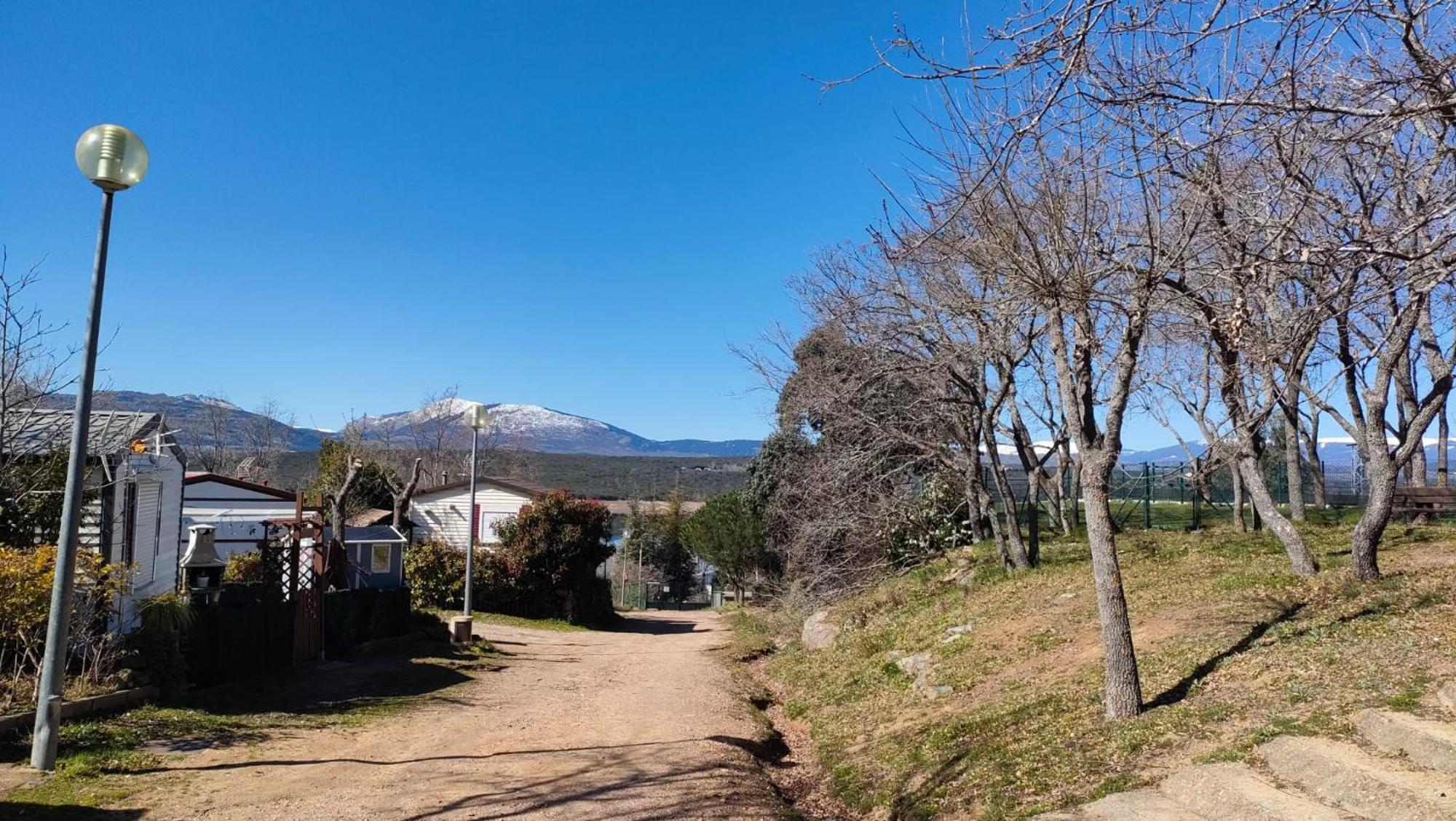 Camping De Cervera De Buitrago Ξενοδοχείο Εξωτερικό φωτογραφία