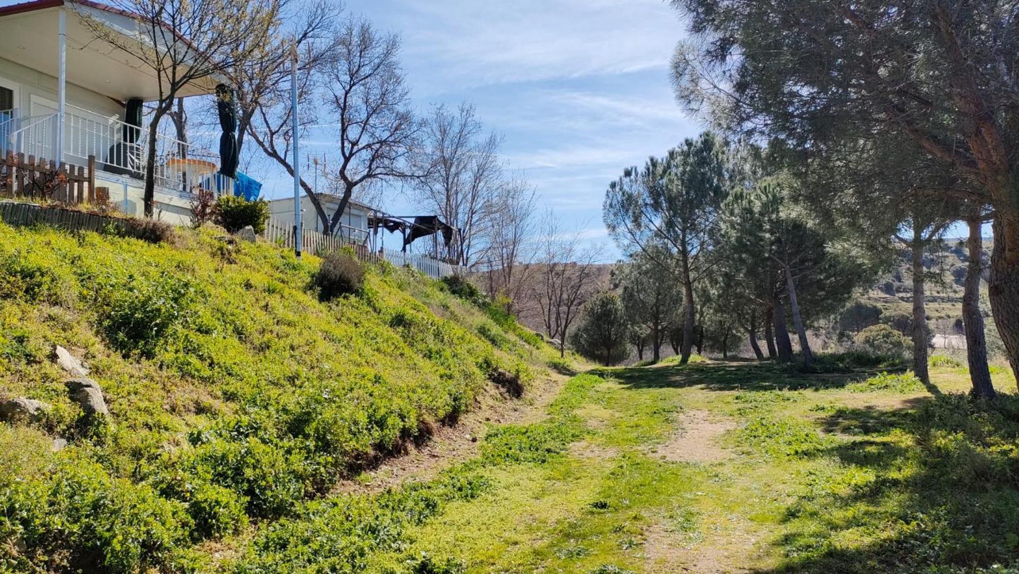 Camping De Cervera De Buitrago Ξενοδοχείο Εξωτερικό φωτογραφία