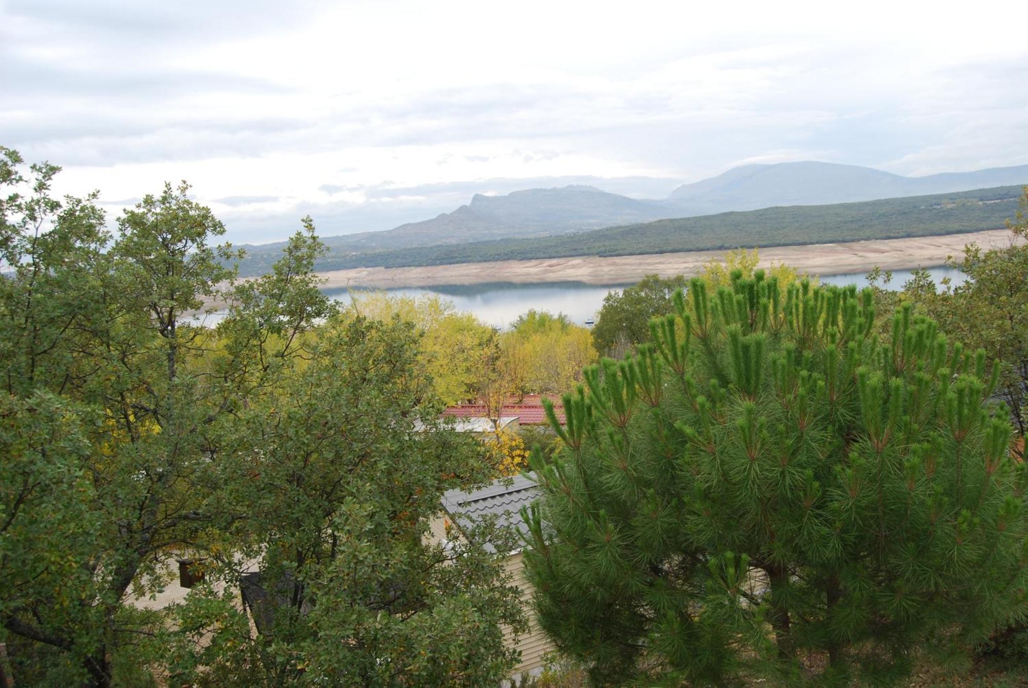 Camping De Cervera De Buitrago Εξωτερικό φωτογραφία