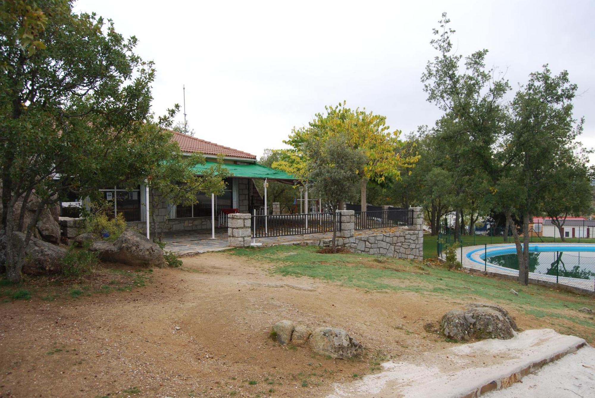Camping De Cervera De Buitrago Εξωτερικό φωτογραφία