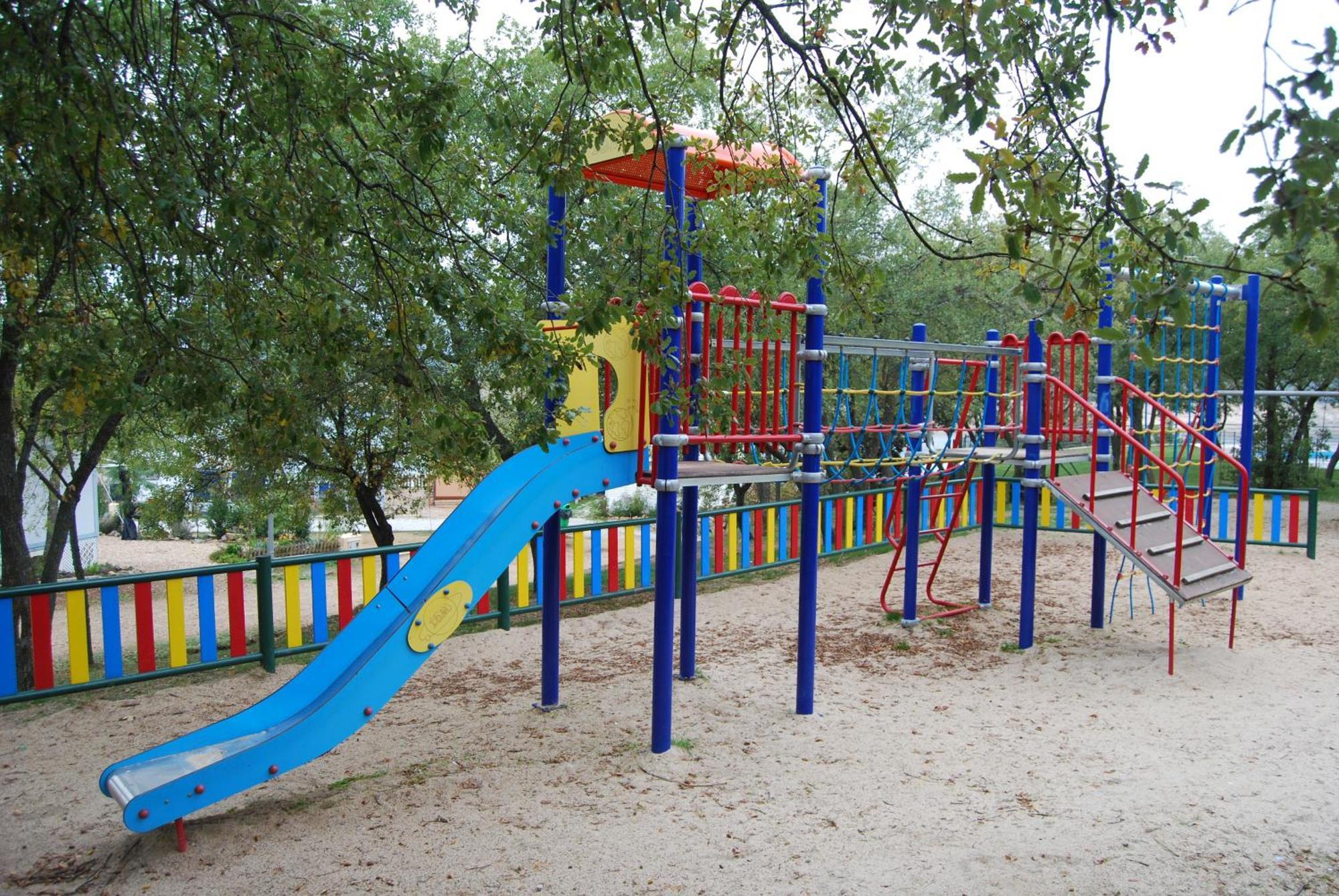 Camping De Cervera De Buitrago Εξωτερικό φωτογραφία